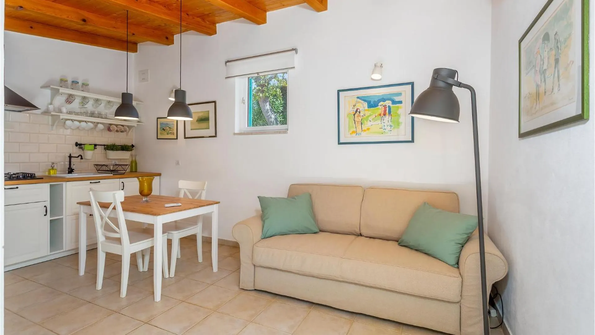 2 Bedroom Lovely Home In Punta Kriza Nerezine Holiday home