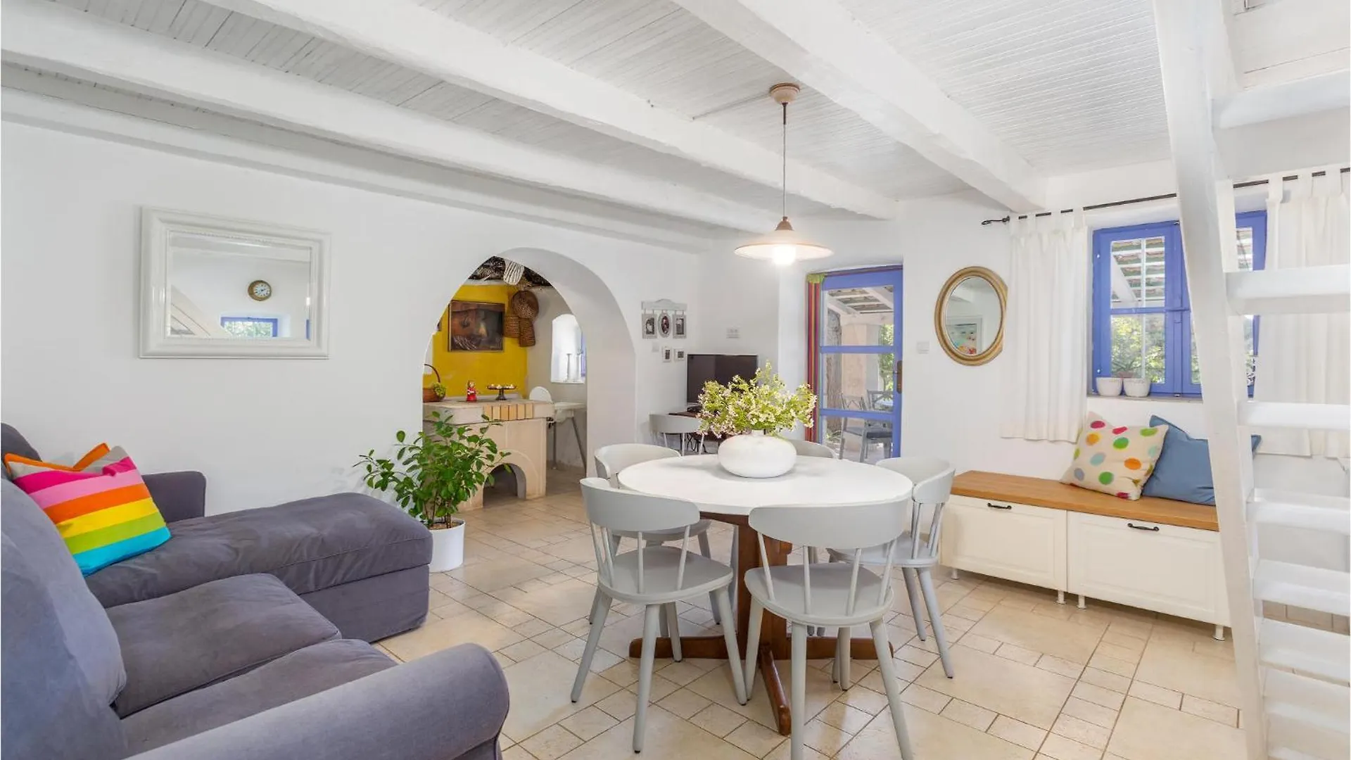 2 Bedroom Lovely Home In Punta Kriza Nerezine