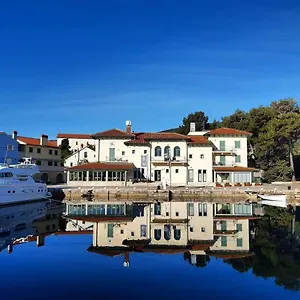 Hotel Televrin, Nerezine
