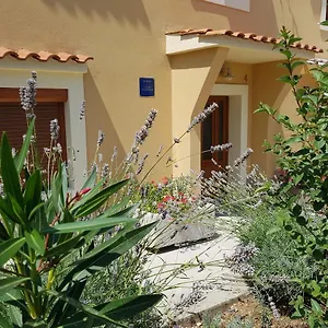 Apartman Lu, Nerezine